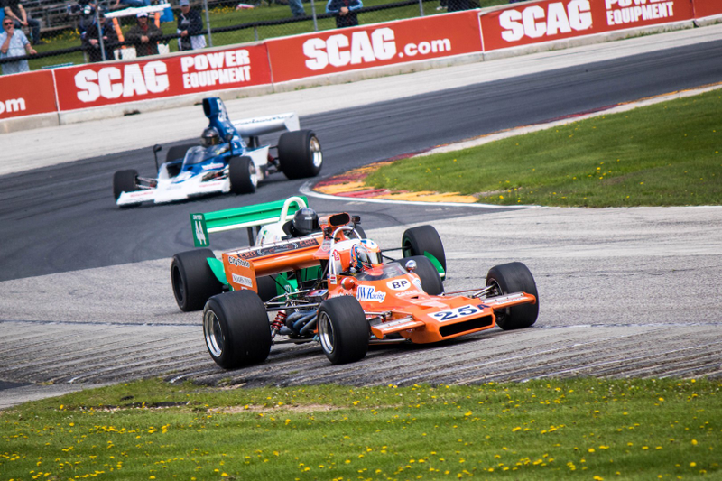 Illustration for article titled Your Ridiculously Awesome Vintage Racing Wallpapers Are Here